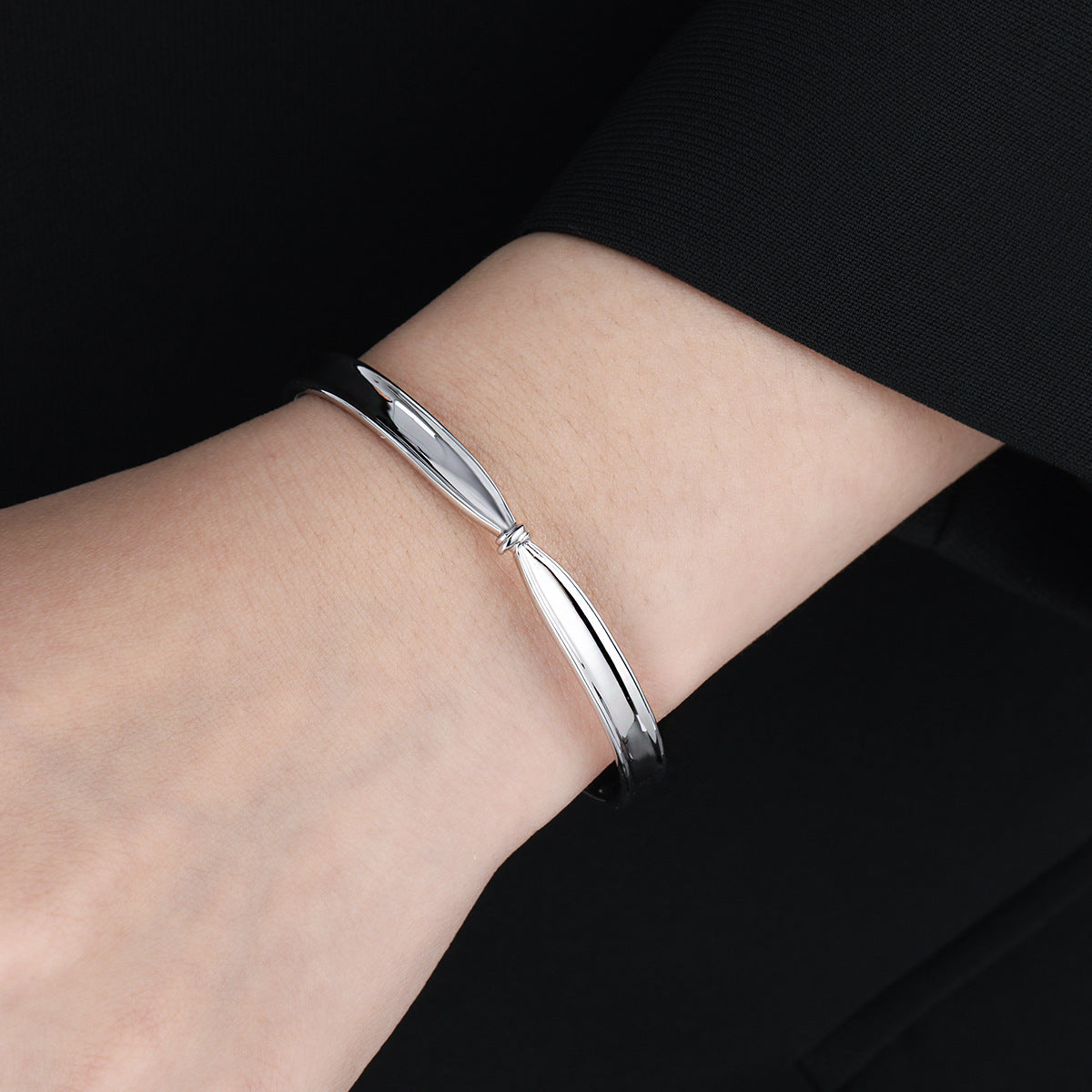 Girl Fashion Knot 925 Sterling Silver Open Bangle