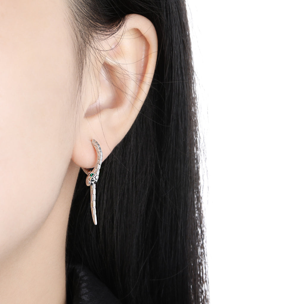 Modern Animal Gree CZ Eye Snake 925 Sterling Silver Leverback Dangling Earrings